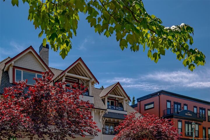 Property Photo: 222 Second Ave W #302 BC V9K 0A4