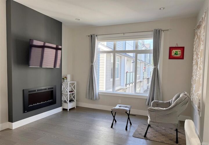 Property Photo: 946 Jenkins Ave #108 BC V9B 2N7