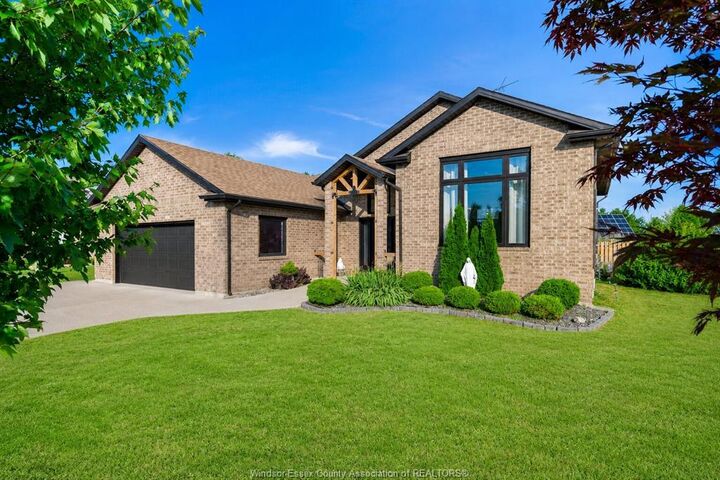 Property Photo: 3 Sara Boulevard ON N0R 1B0