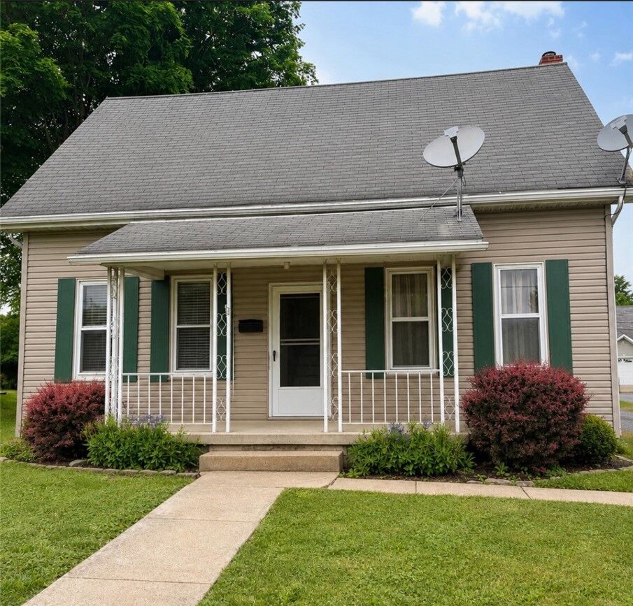 Property Photo: 509 E Market St. PA 16137