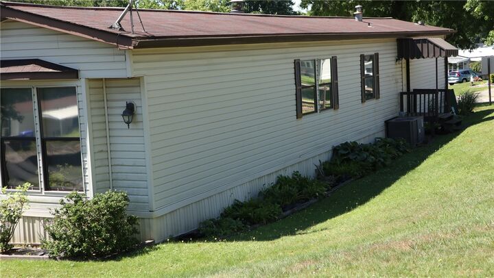 Property Photo:  200 Forest Dr  PA 16066 