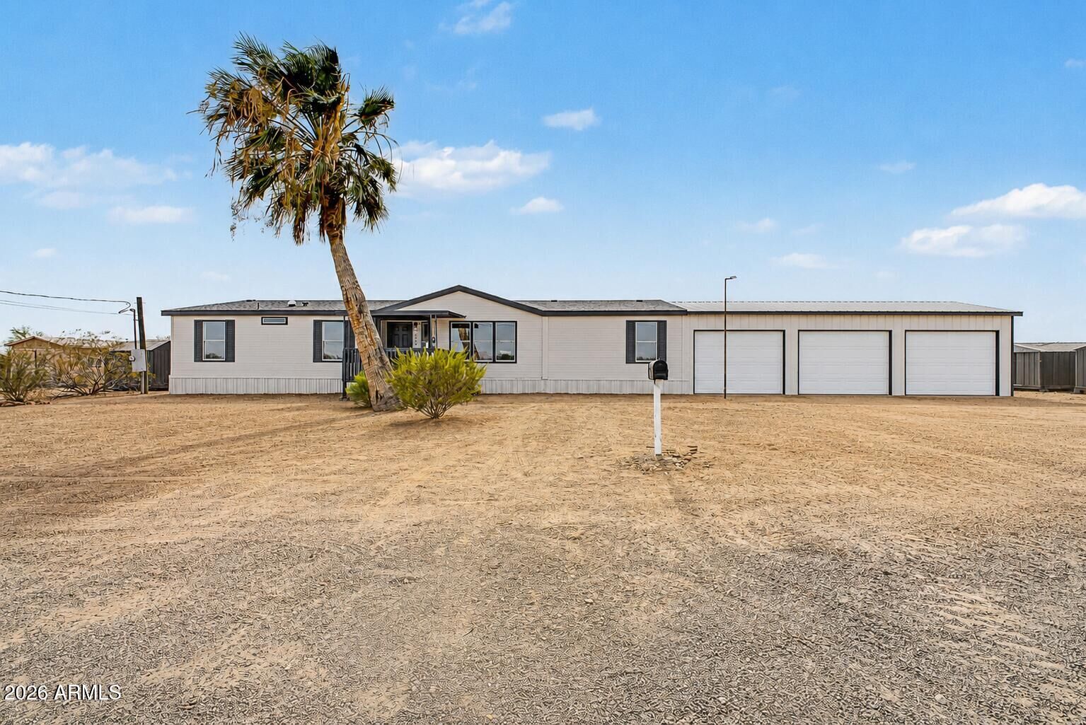 Property Photo: 1480 S Chaparral Road AZ 85119