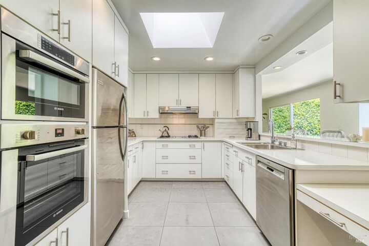 Property Photo:  1704 San Anselmo Avenue  CA 94960 