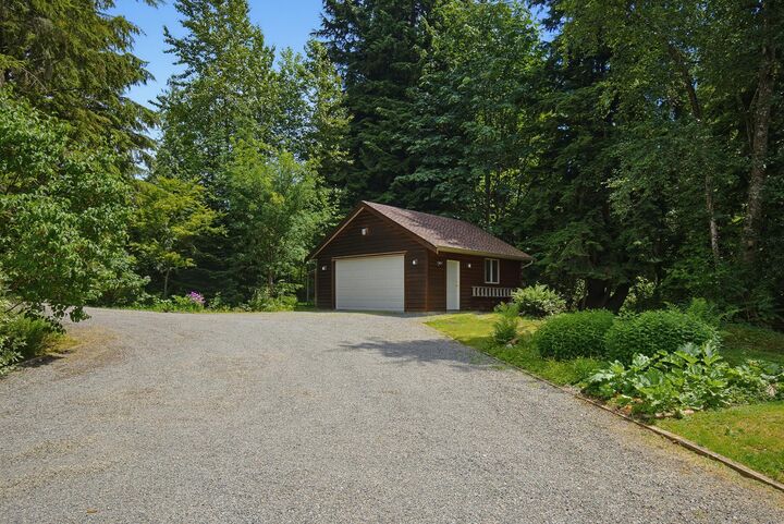 Property Photo: 34328 White Avenue BC V2V 0B4