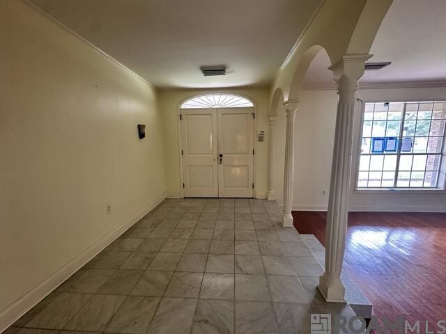 Property Photo:  1087 Sherwood Forest Blvd  LA 70815 