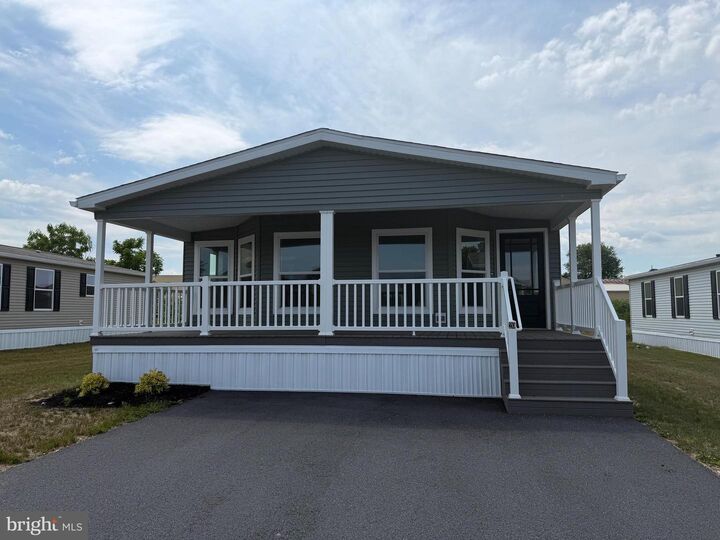 Property Photo:  20 Evergreen Aly  PA 17078 