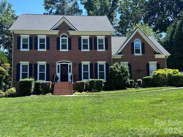 Property Photo:  10516 Hollybrook Drive  NC 28277 