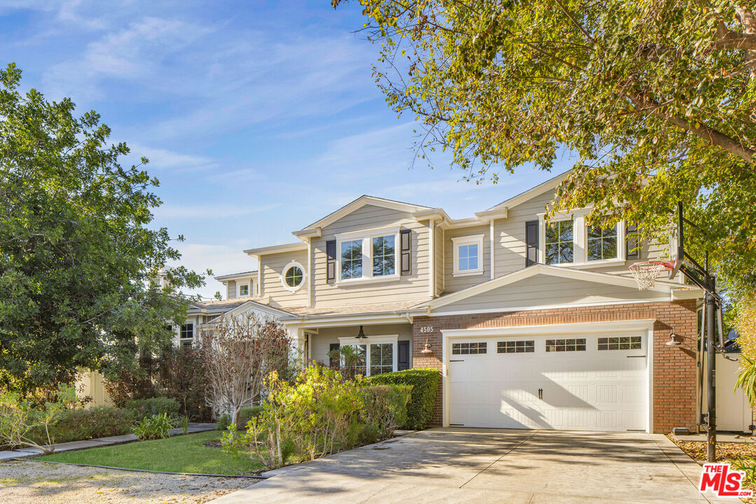 Property Photo:  4505 Morella Ave  CA 91607 