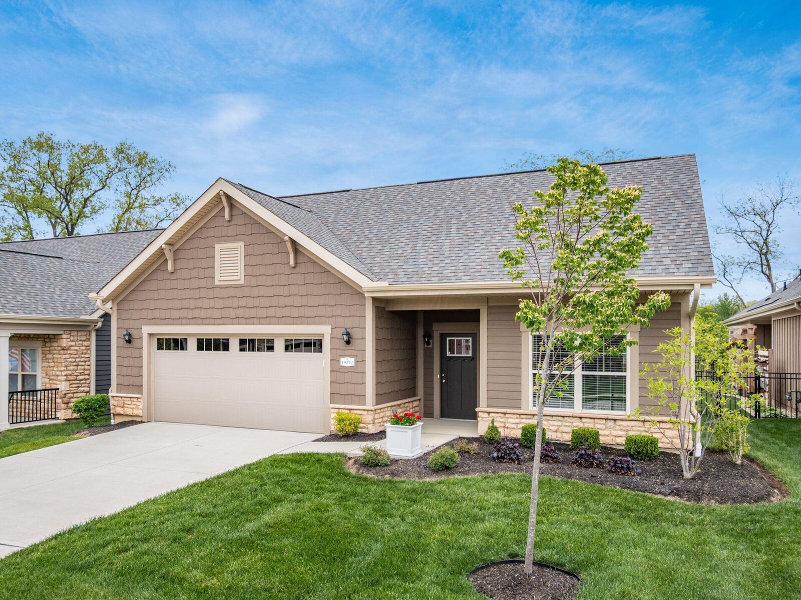 Property Photo:  10272 Hyland Run  OH 43064 
