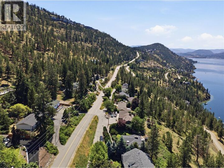 Property Photo:  259 Clifton Road North  BC V1V 1N3 