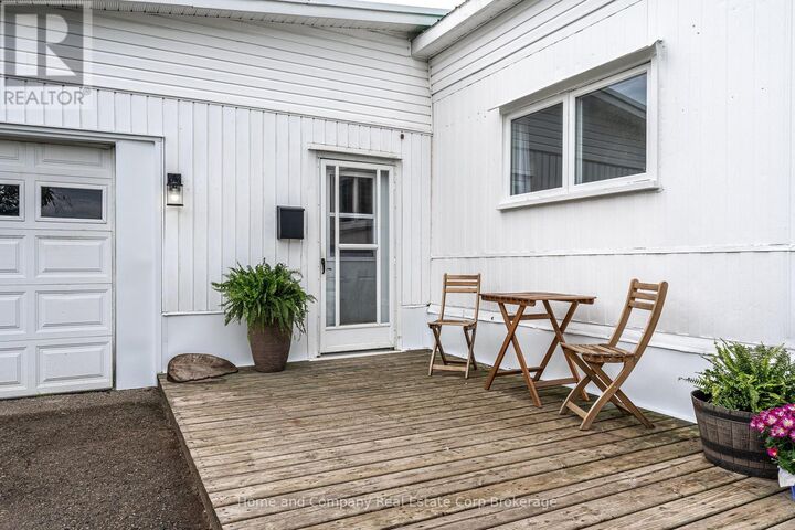 Property Photo: 154 Maple Street ON N5A 6S6