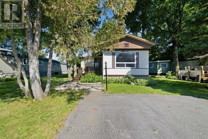 516 Maplegrove Road — photo 1