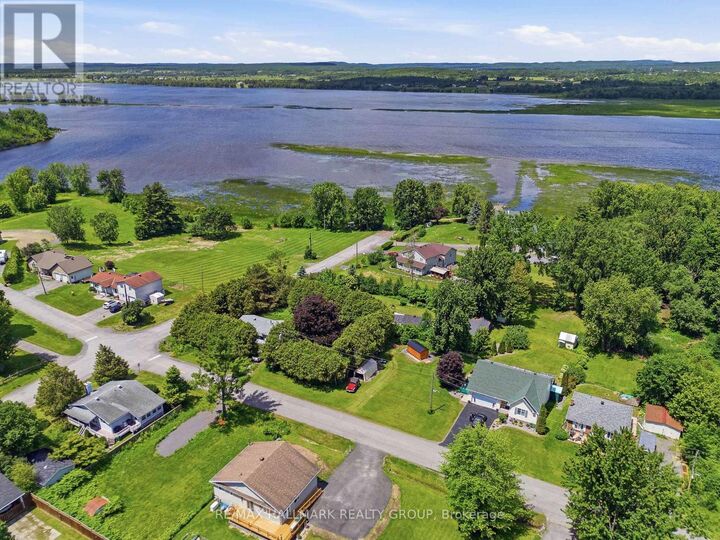 Property Photo:  131 Pigeon Street  ON K4K 1J8 