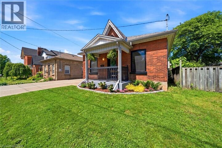 Property Photo:  112 Sydenham Street  ON N3R 3Y6 
