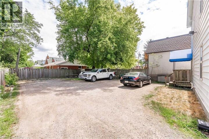 Property Photo:  567 Woolwich Street 1  ON N1H 3Y4 