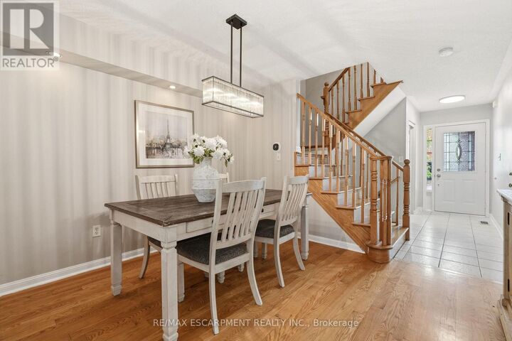Property Photo:  2463 Carberry Way  ON L6M 4S5 