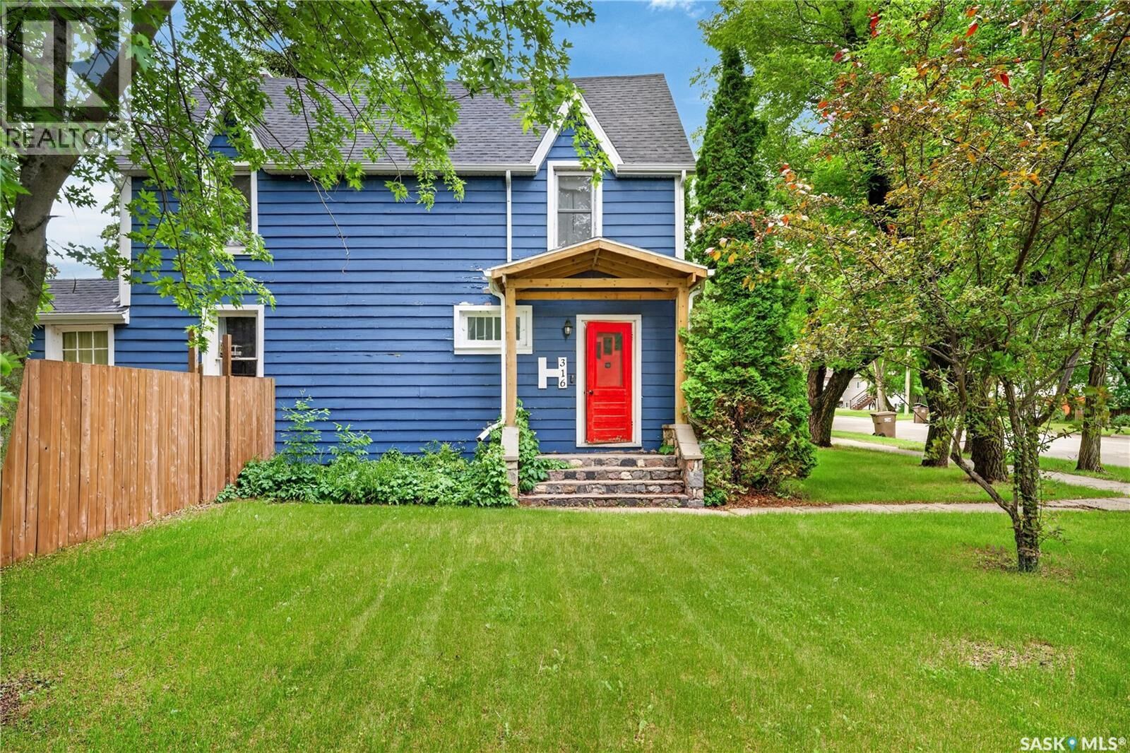 Property Photo:  316 Bartlett Avenue  SK S0J 1H0 