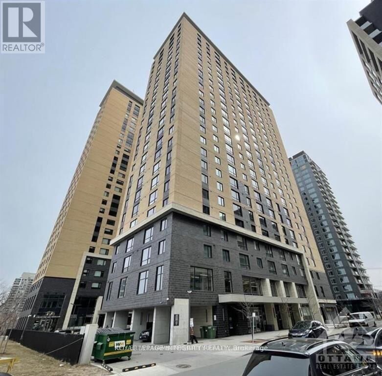 Property Photo:  105 Champagne Avenue 2318  ON K1S 4P3 