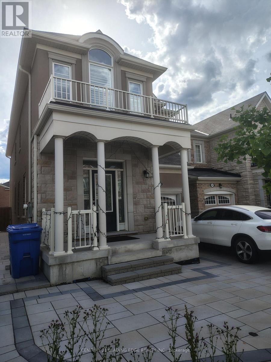 Property Photo:  209 Baber Crescent  ON L4G 0Y6 