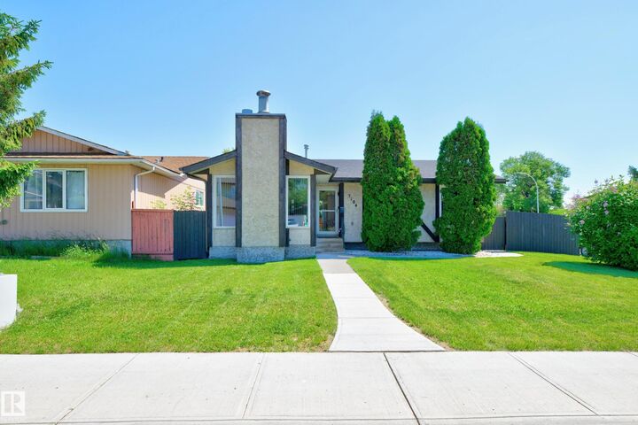 Property Photo:  3104 138 Avenue NW  AB T5Y 1M3 