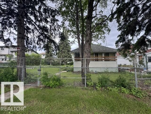 Property Photo:  12016 81 Street NW  AB T5B 2S8 