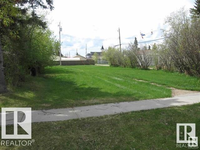 Property Photo:  4927 50 Ave  AB T0B 0W0 