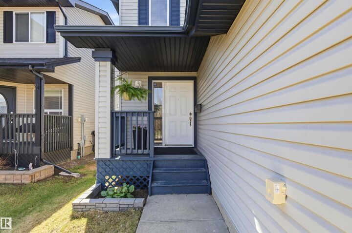 Property Photo:  5 Foxboro Run  AB T8A 6M7 