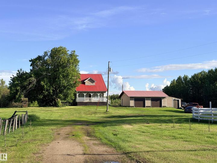 24423 Twp Road 605A — photo 1