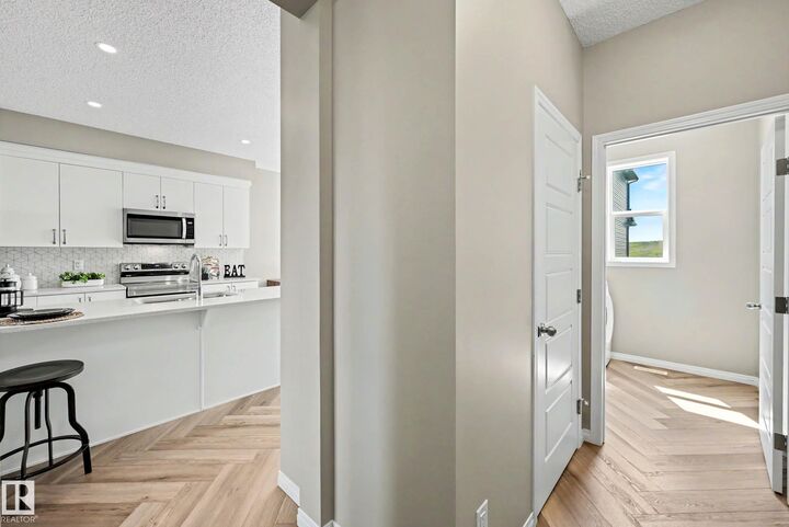 Photo de la propriété:  2072 Wonnacott Way SW 53  AB T6X 2V7 