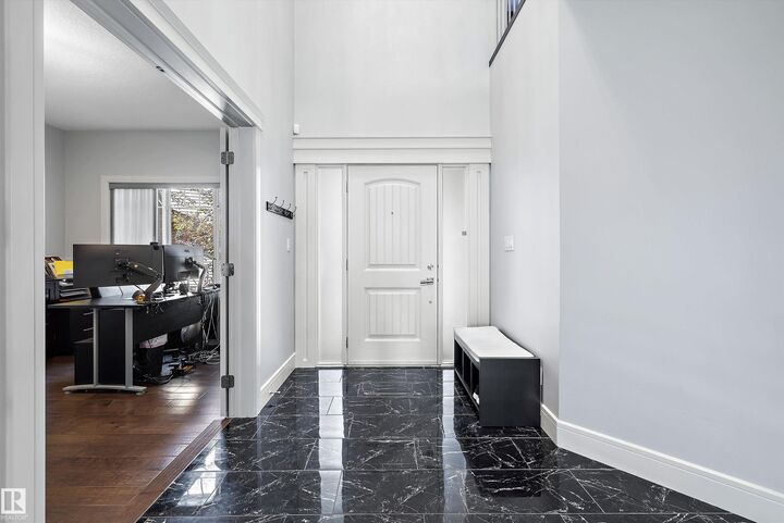 Property Photo: 2435 Ashcraft Crescent SW AB T6W 2N1