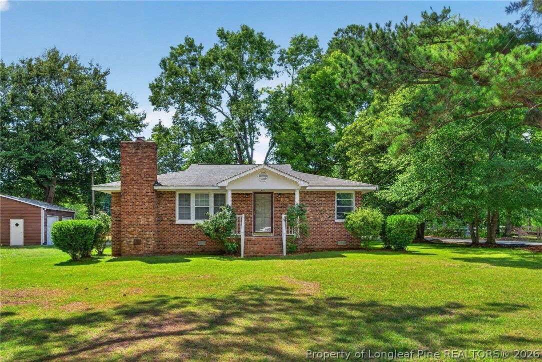 Property Photo:  211 Burton Avenue  NC 28334 