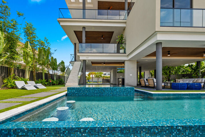 Property Photo:  16 S Exuma Road  FL 33037 