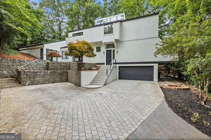 Property Photo:  2810 Northside Drive NW  GA 30305 