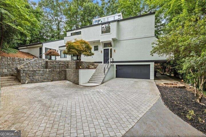 Property Photo: 2810 Northside Drive NW GA 30305
