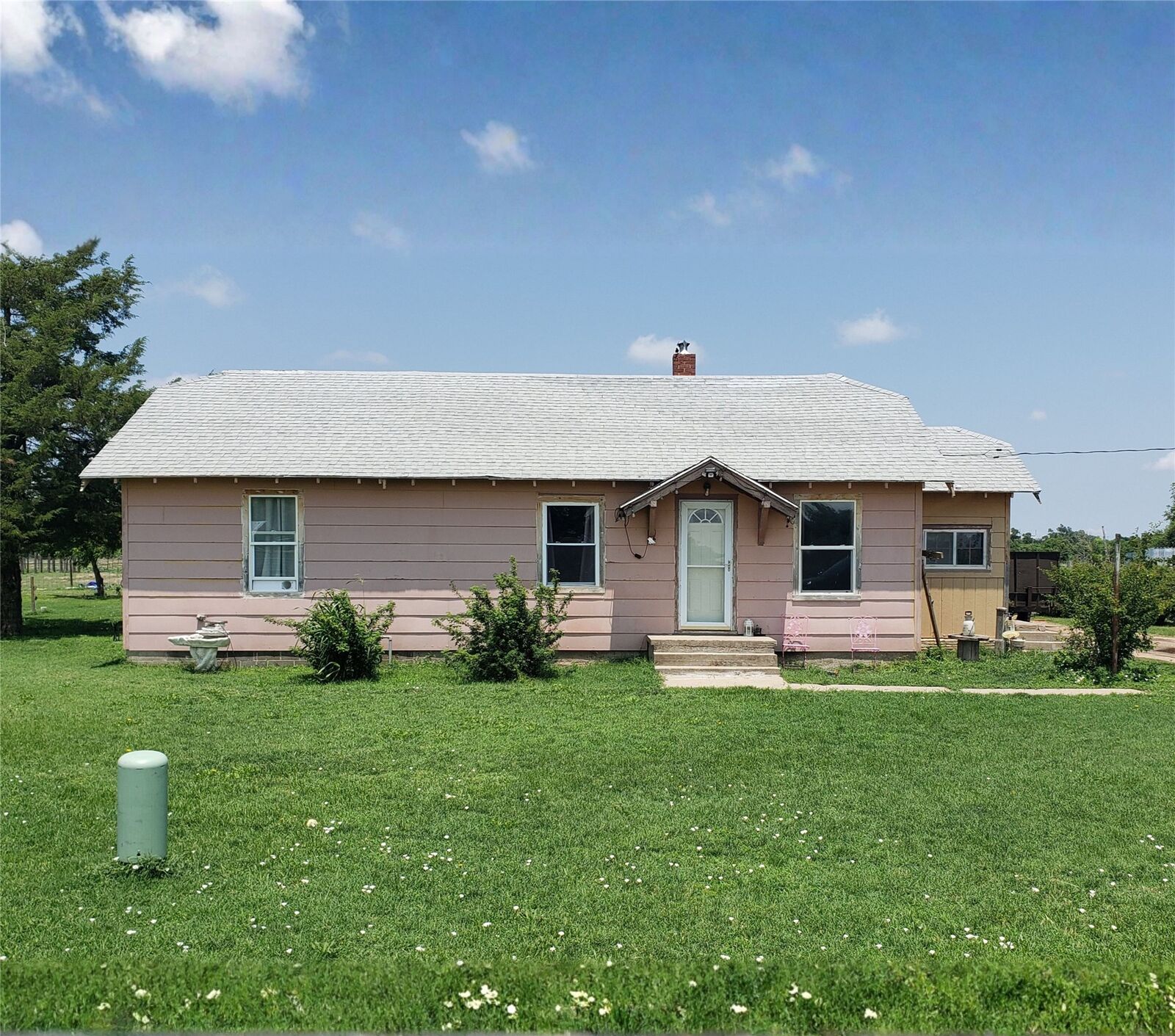 Property Photo: 11512 Plum Road KS 67801