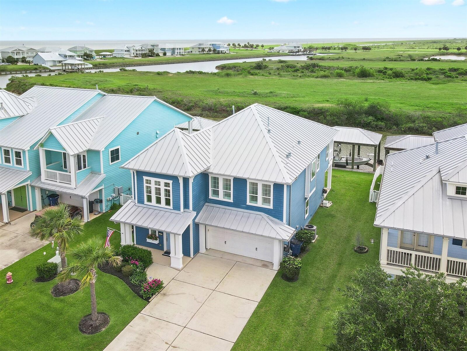 Property Photo:  5425 Brigantine Cay Court  TX 77590 