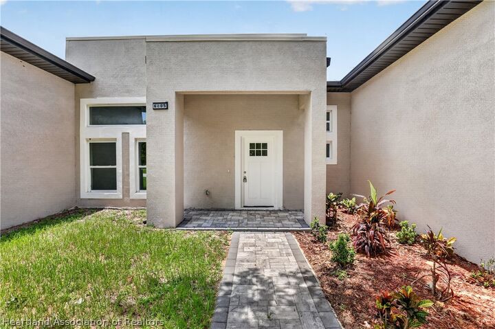 Property Photo:  6805 Heavitree Drive  FL 33876 