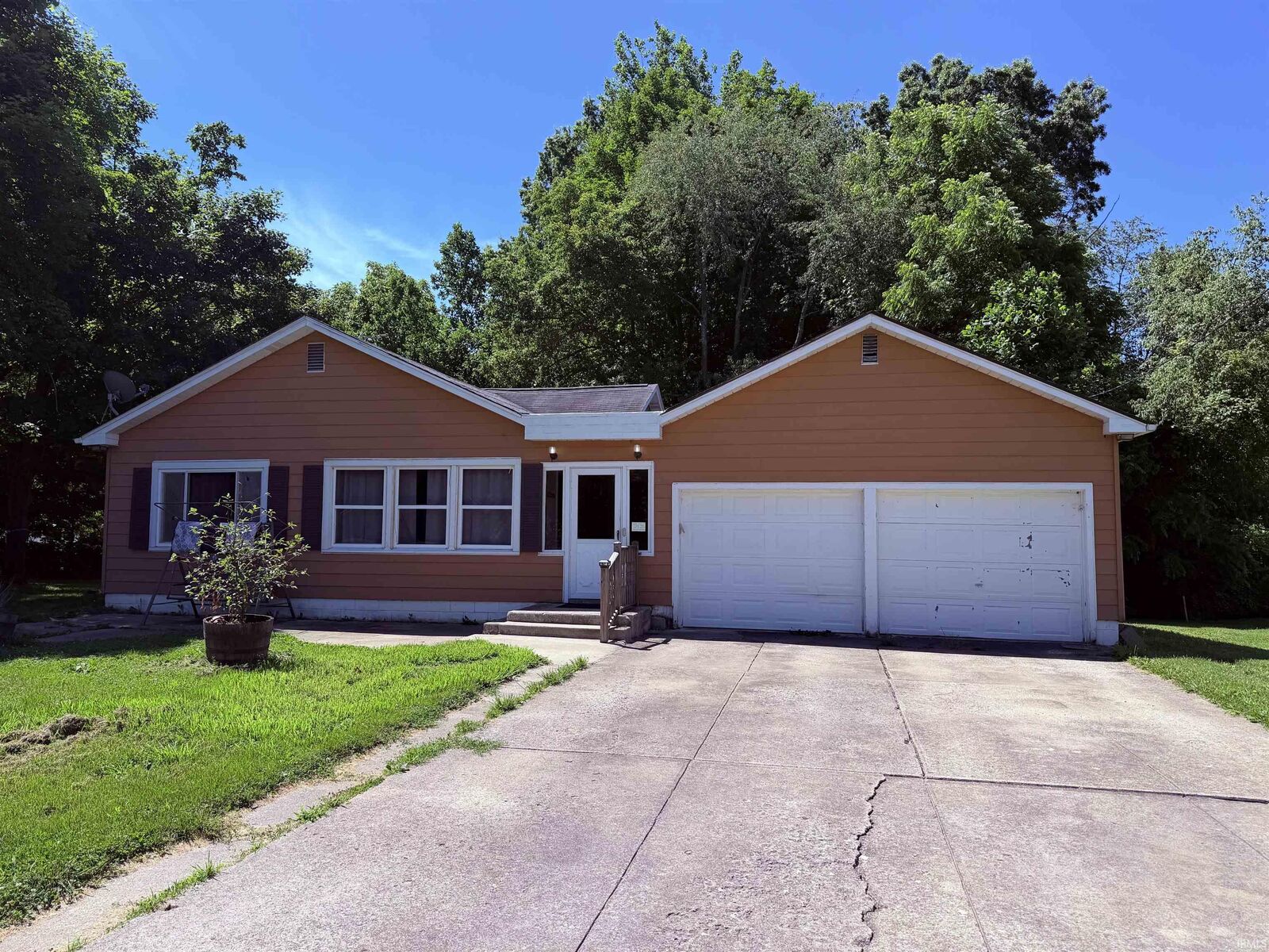 Property Photo:  3504 Hardscrabble Road  IN 47460-5094 