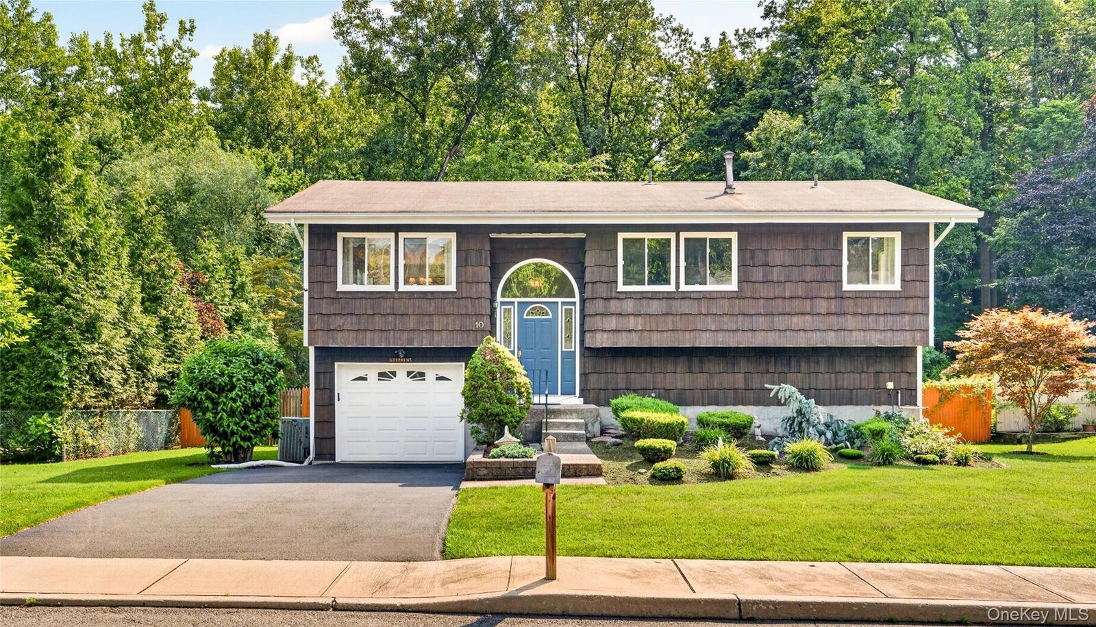 Property Photo: 10 Lighthouse Court NY 10986