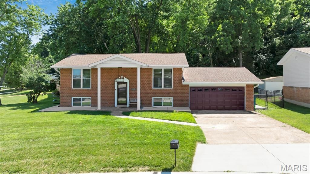 Property Photo:  1251 Hawksbury Drive  MO 63010 