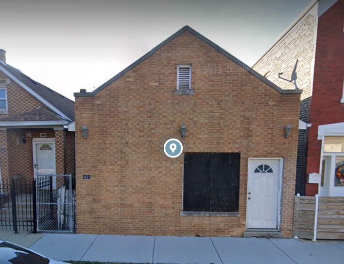 Property Photo:  3624 S Paulina Street  IL 60609 