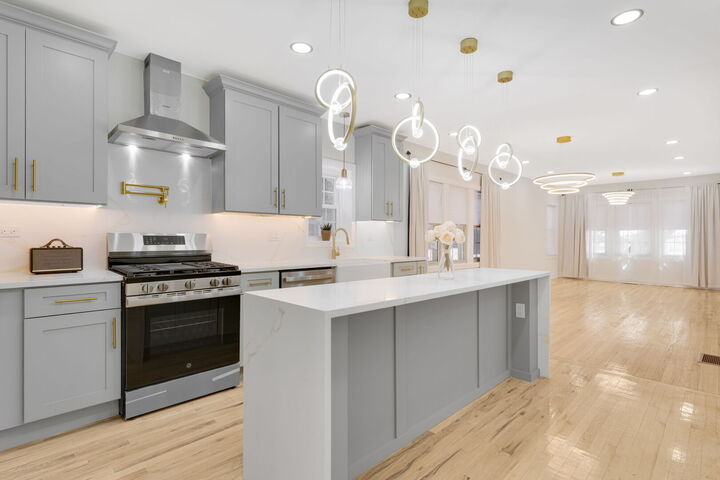 Property Photo: 5218 W 55th Street IL 60638