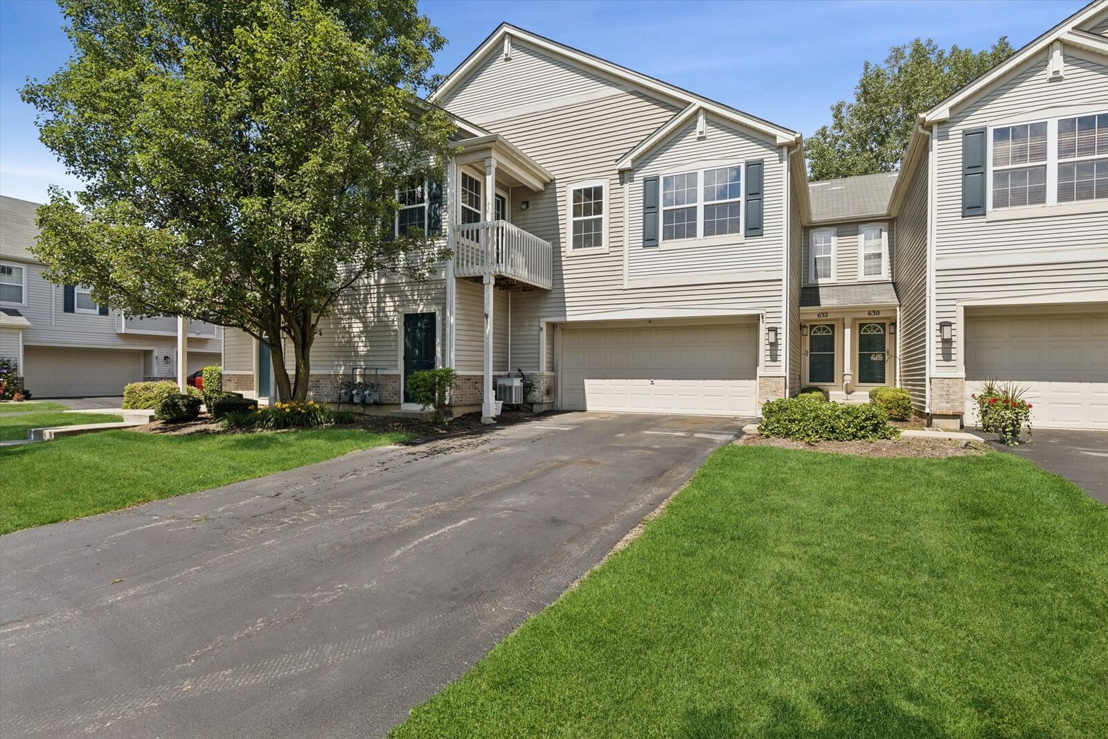 Property Photo:  632 Arbor Circle 632  IL 60051 