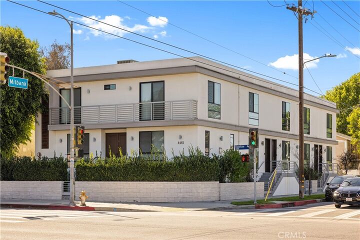 Property Photo:  4485 Hazeltine Avenue 1  CA 91423 