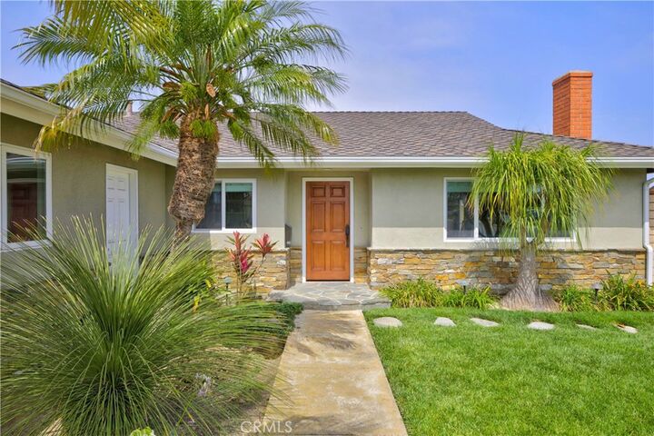 Property Photo:  21281 Seaforth Lane  CA 92646 