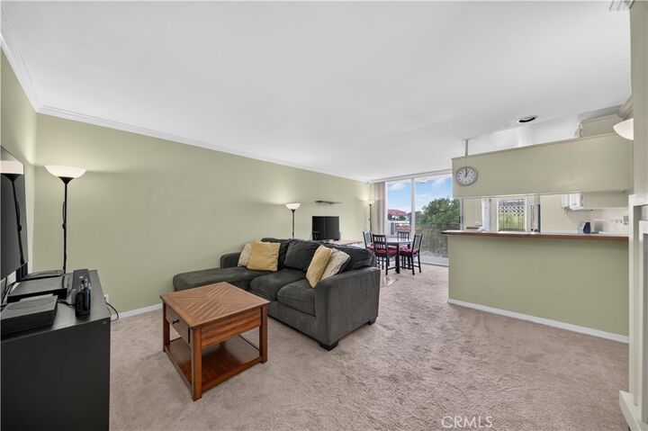 Property Photo: 6151 Orange Street 320 CA 90048