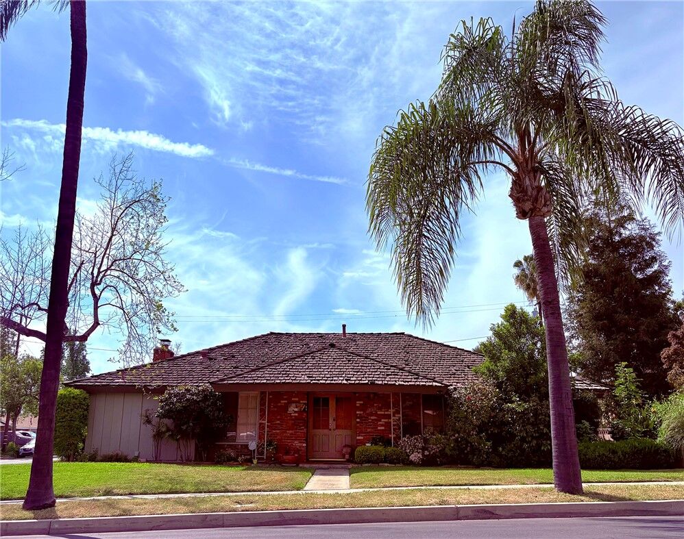 Property Photo:  1353 N Palm Avenue  CA 91762 