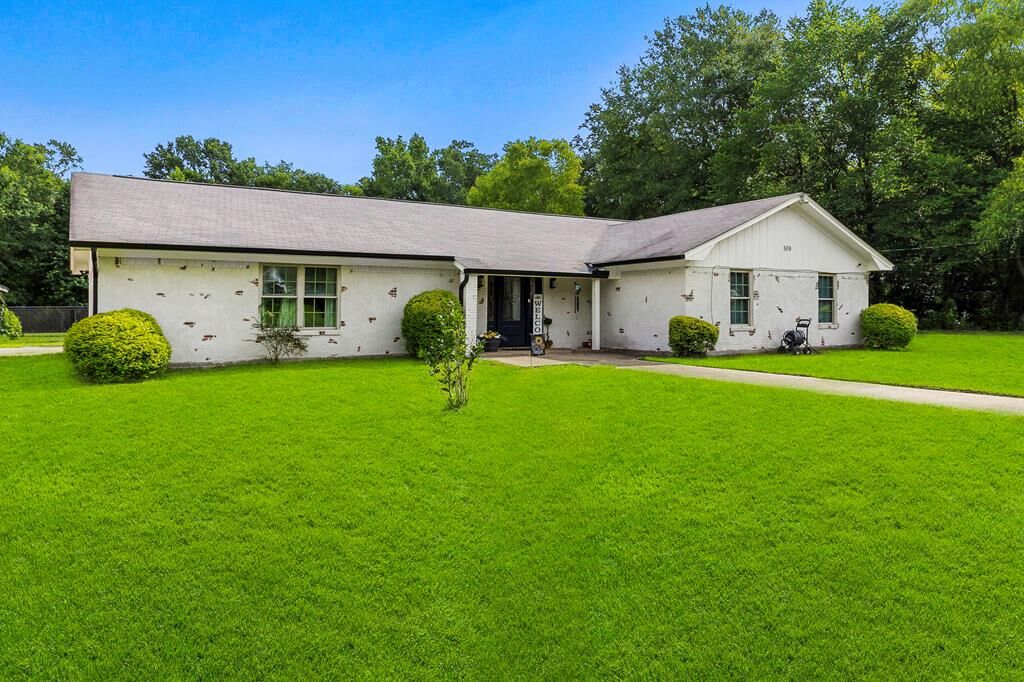 Property Photo:  509 Wilkerson  TX 75901 