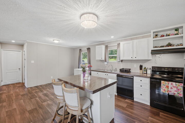 Property Photo:  107 Hawthorne Street  KY 41046 