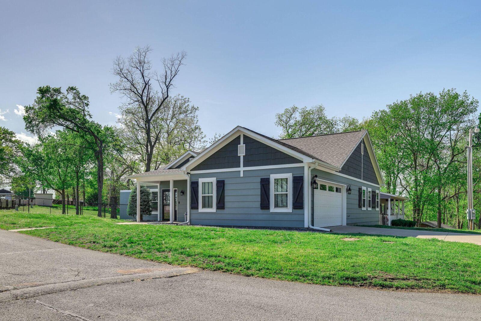 Property Photo:  1 Circle Drive  OK 74331 